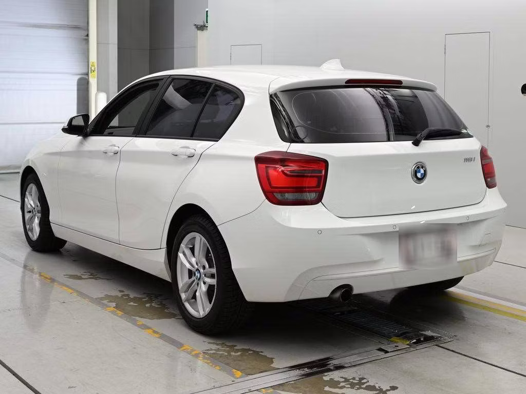 BMW 1-SERIES