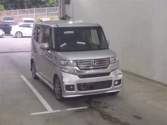 HONDA N-BOX