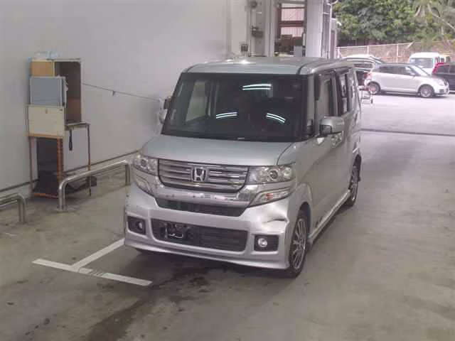 HONDA N-BOX