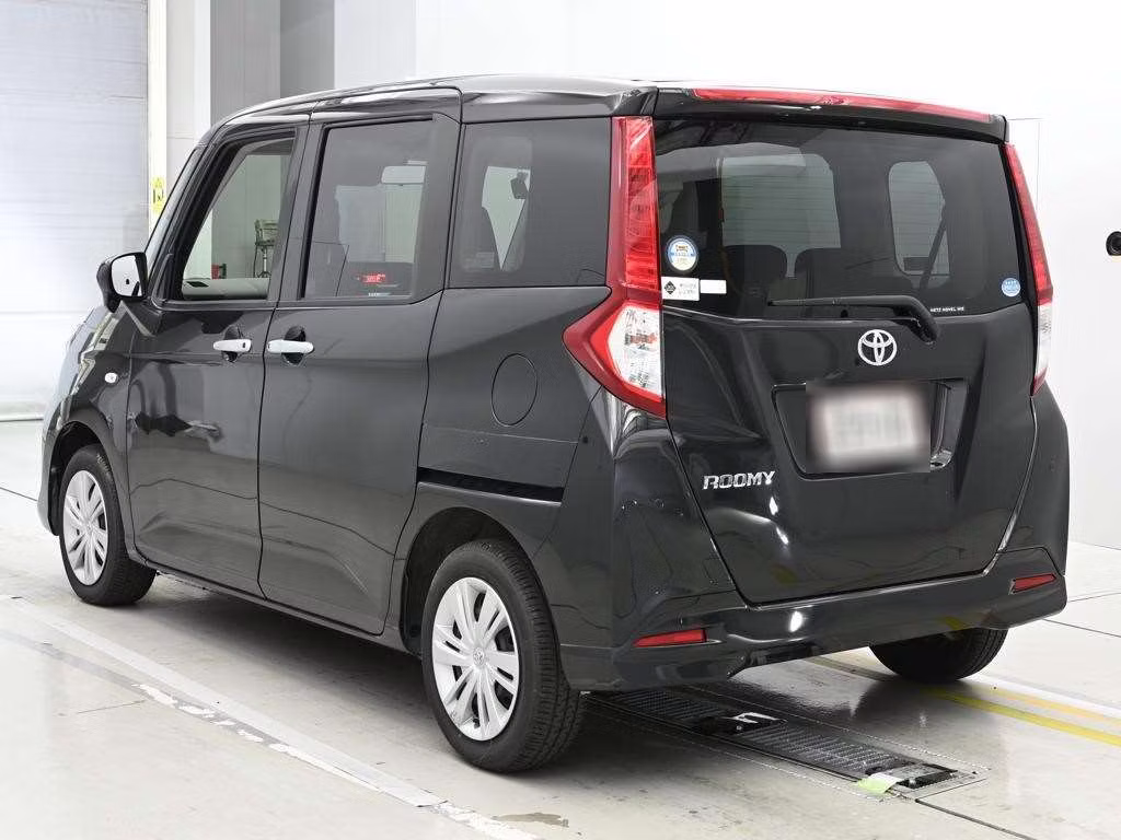 TOYOTA ROOMY