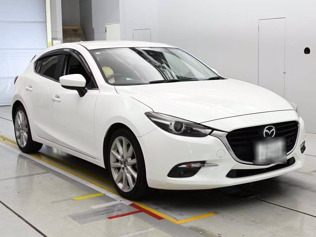 MAZDA AXELA