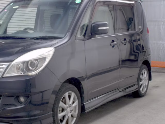 MITSUBISHI DELICA D:2