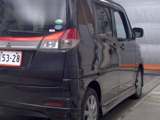 MITSUBISHI DELICA D:2