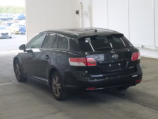 TOYOTA AVENSIS