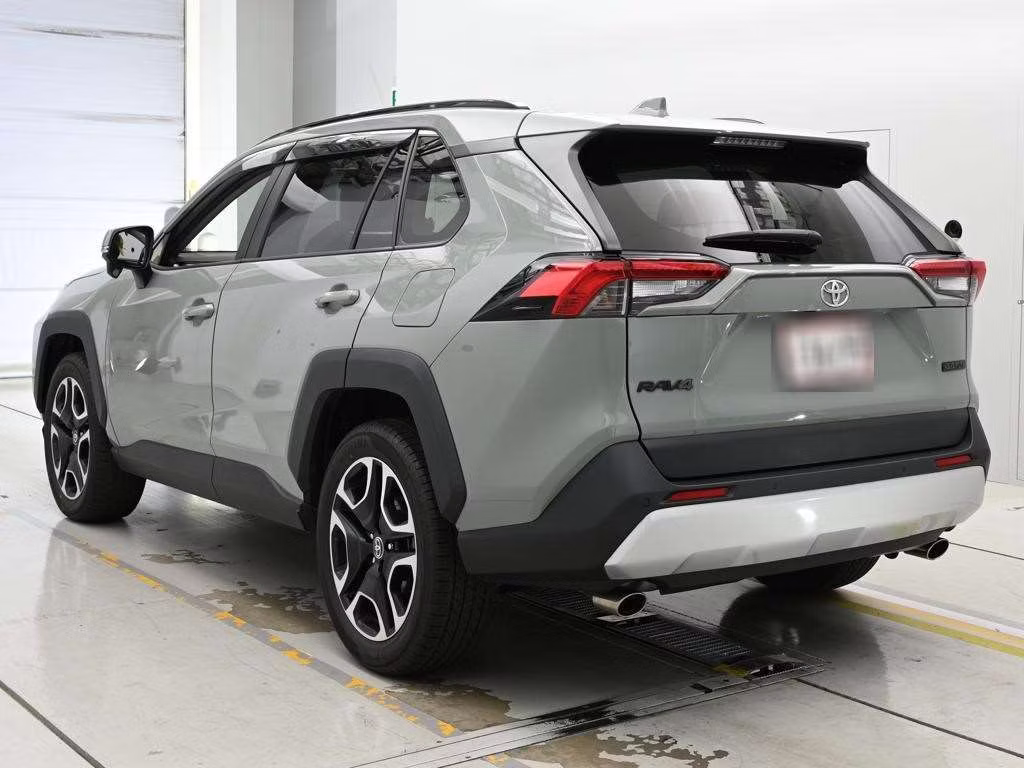 TOYOTA RAV4