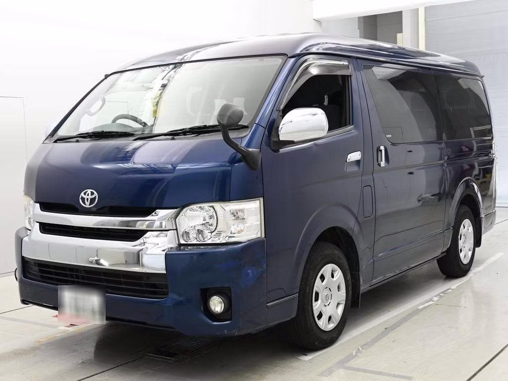 TOYOTA HIACE