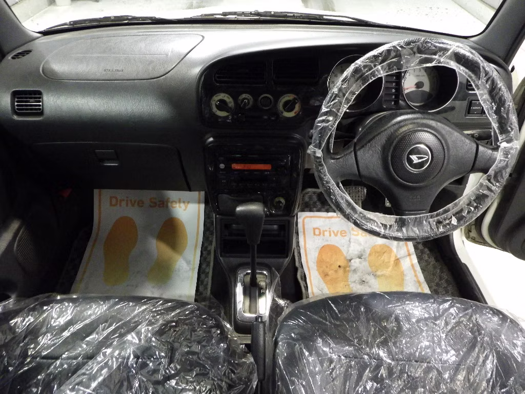 DAIHATSU MIRA GINO