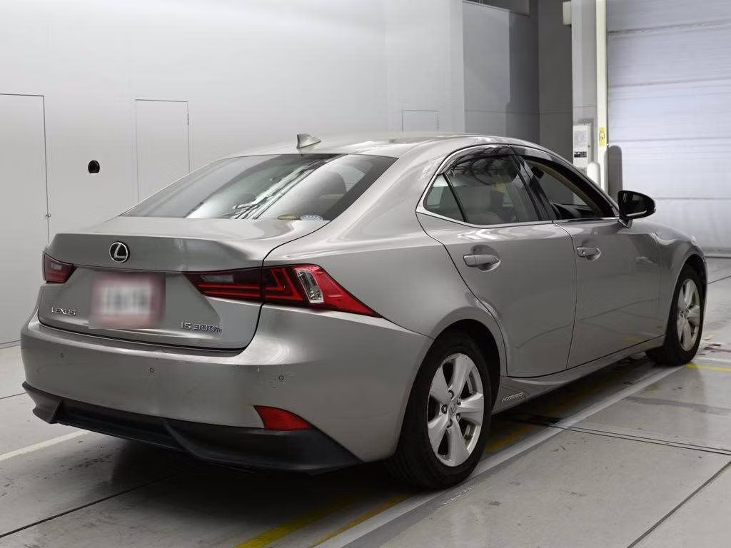 LEXUS IS300H