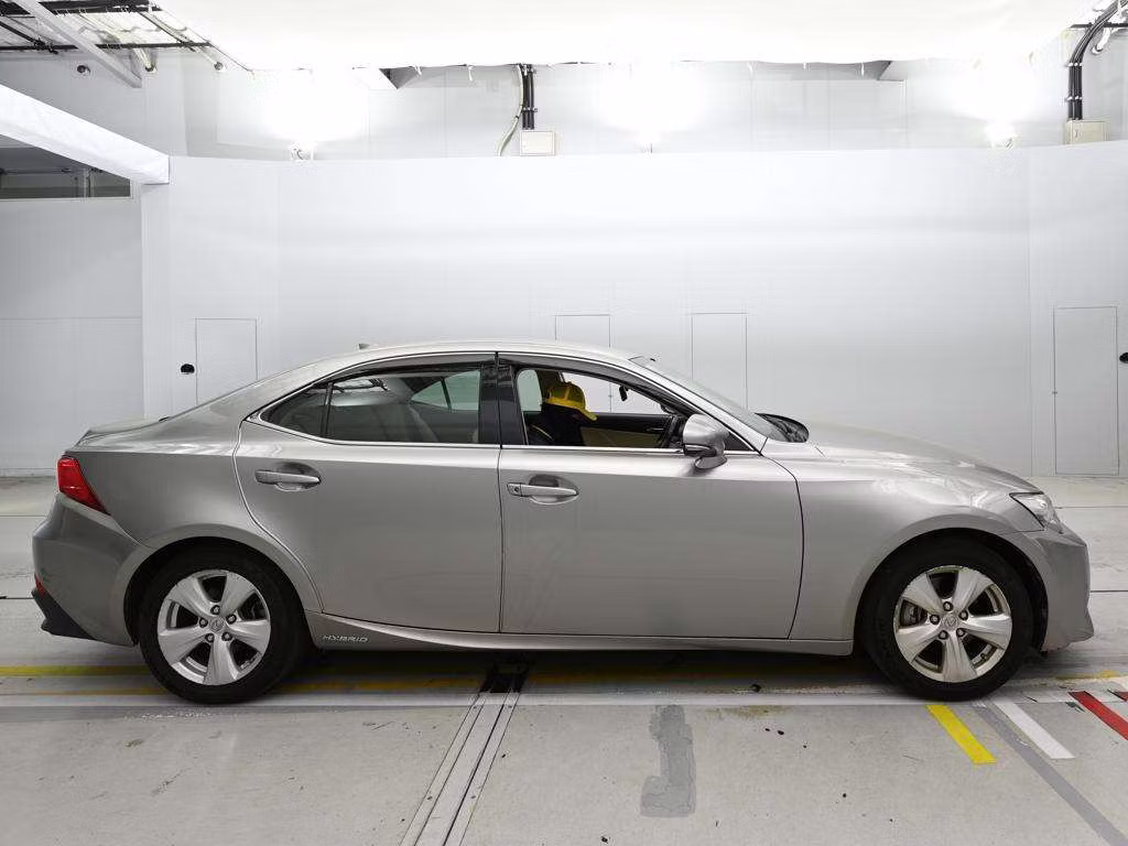 LEXUS IS300H