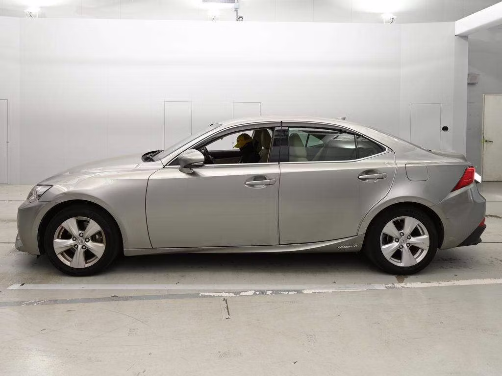 LEXUS IS300H