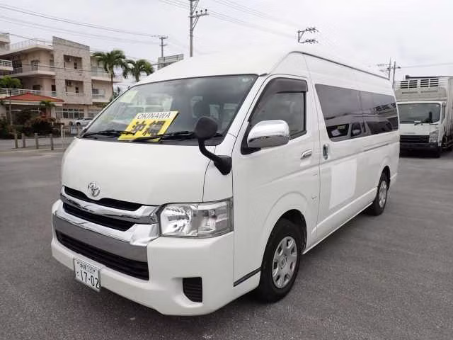 TOYOTA HIACE