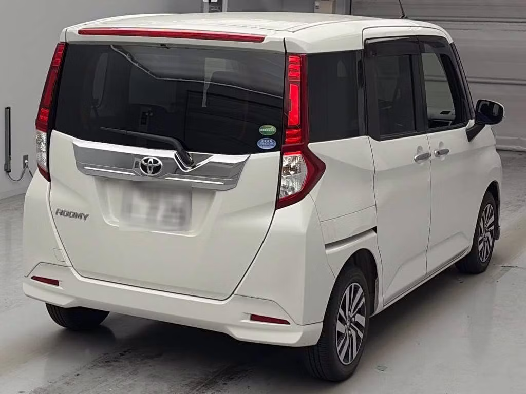 TOYOTA ROOMY