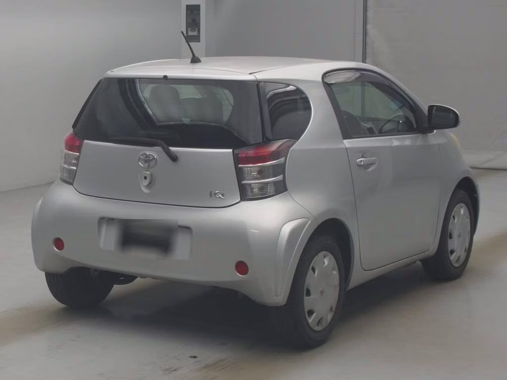 TOYOTA IQ