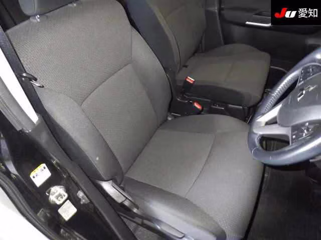MITSUBISHI DELICA D:2