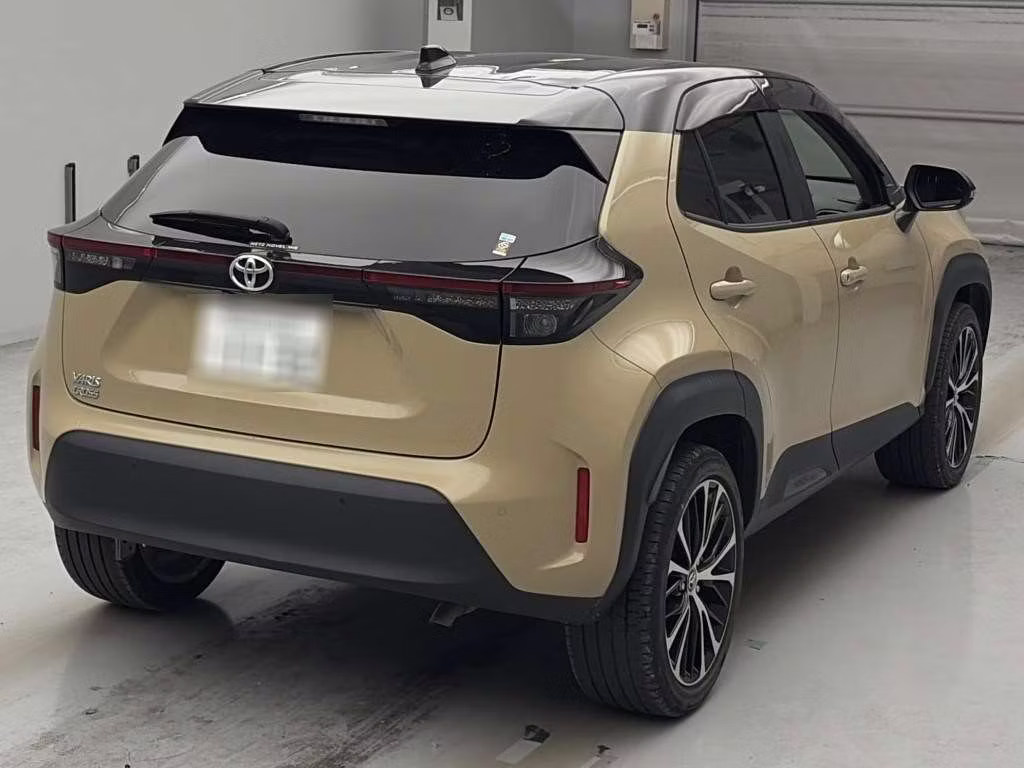 TOYOTA YARIS CROSS