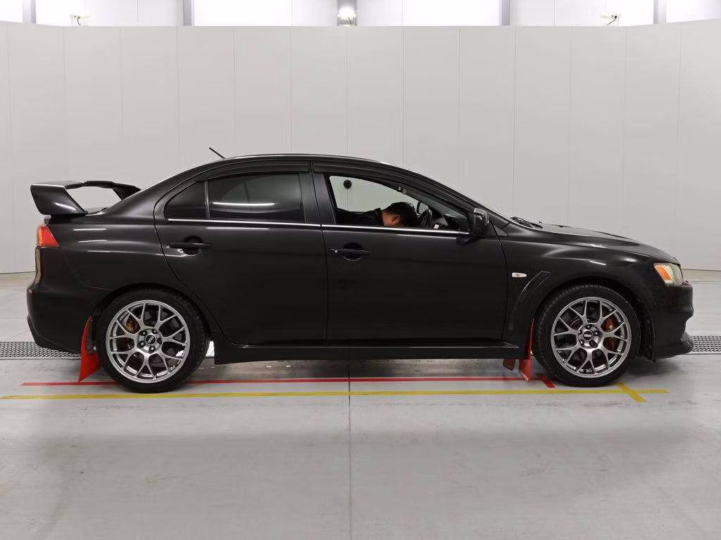 MITSUBISHI LANCER EVOLUTION