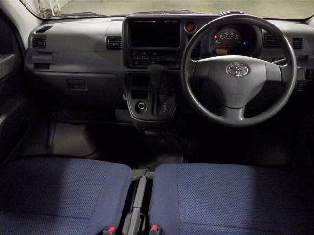 TOYOTA PIXIS VAN