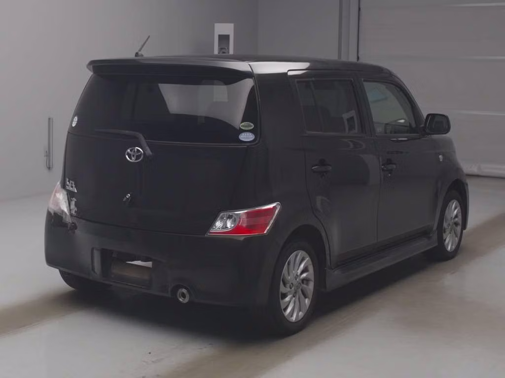 TOYOTA BB