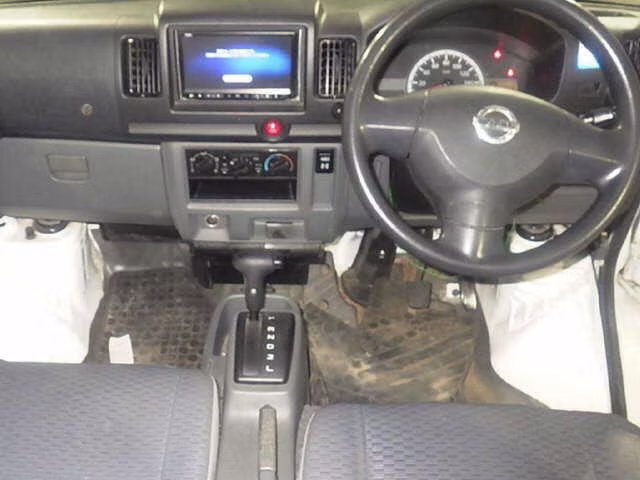 NISSAN NV100 CLIPPER