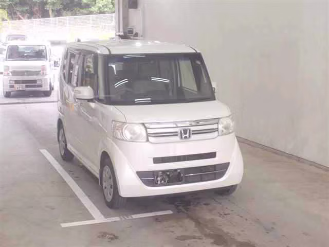 HONDA N-BOX