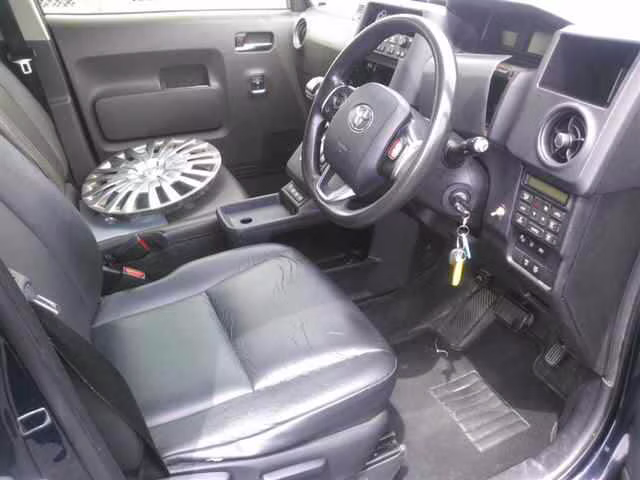 TOYOTA JPN TAXI