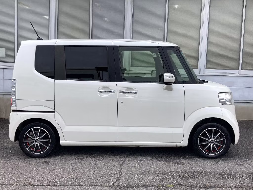 HONDA N-BOX