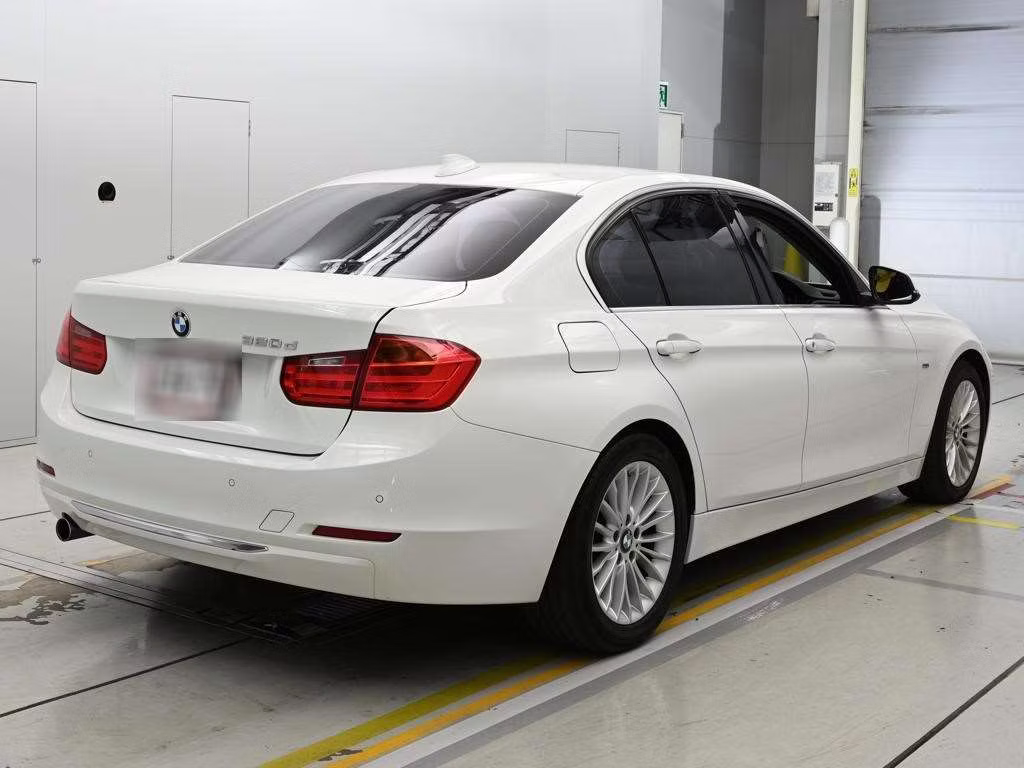 BMW 3-SERIES
