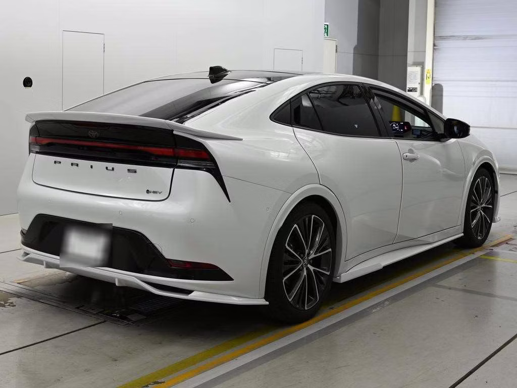 TOYOTA PRIUS