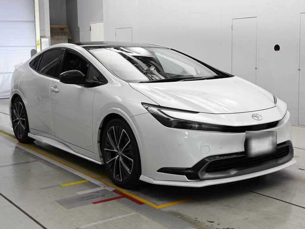 TOYOTA PRIUS