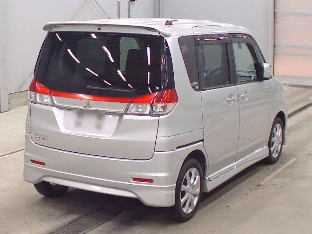 MITSUBISHI DELICA D:2