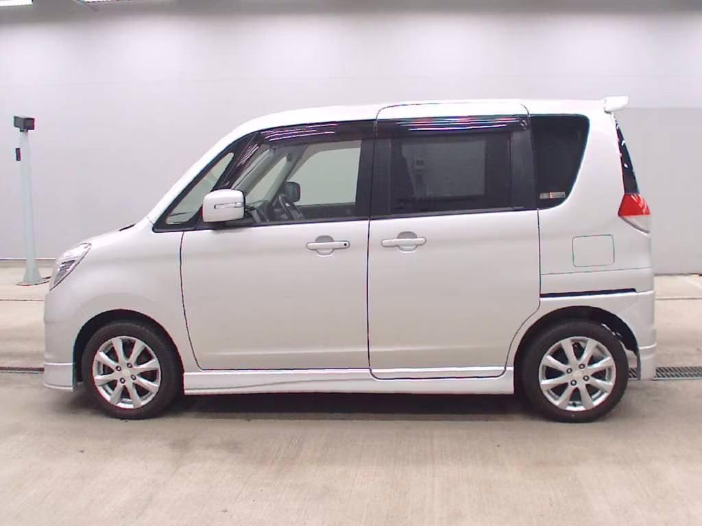 MITSUBISHI DELICA D:2