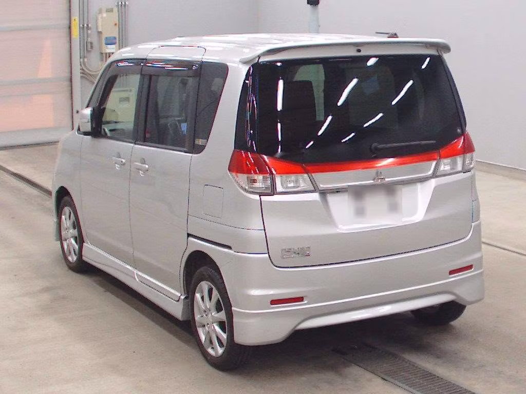MITSUBISHI DELICA D:2