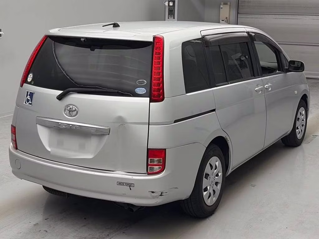 TOYOTA ISIS