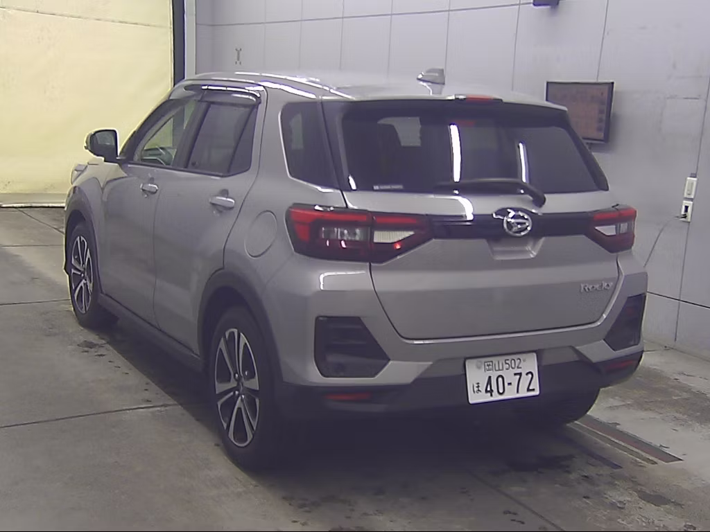 DAIHATSU ROCKY