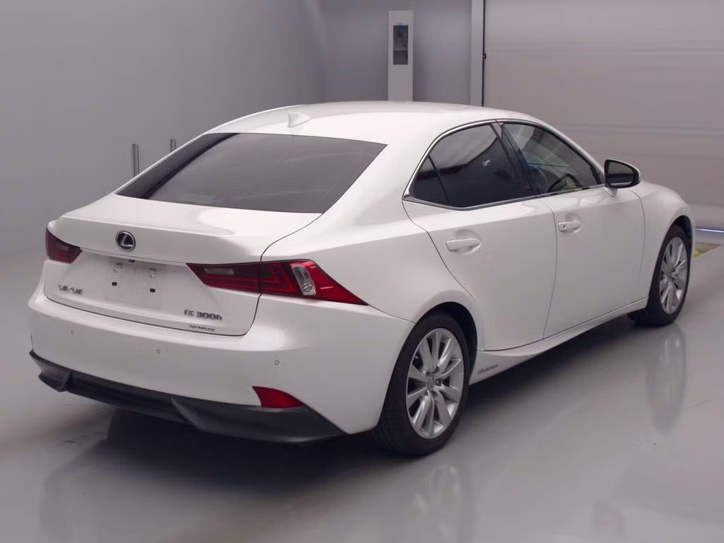 LEXUS IS300H