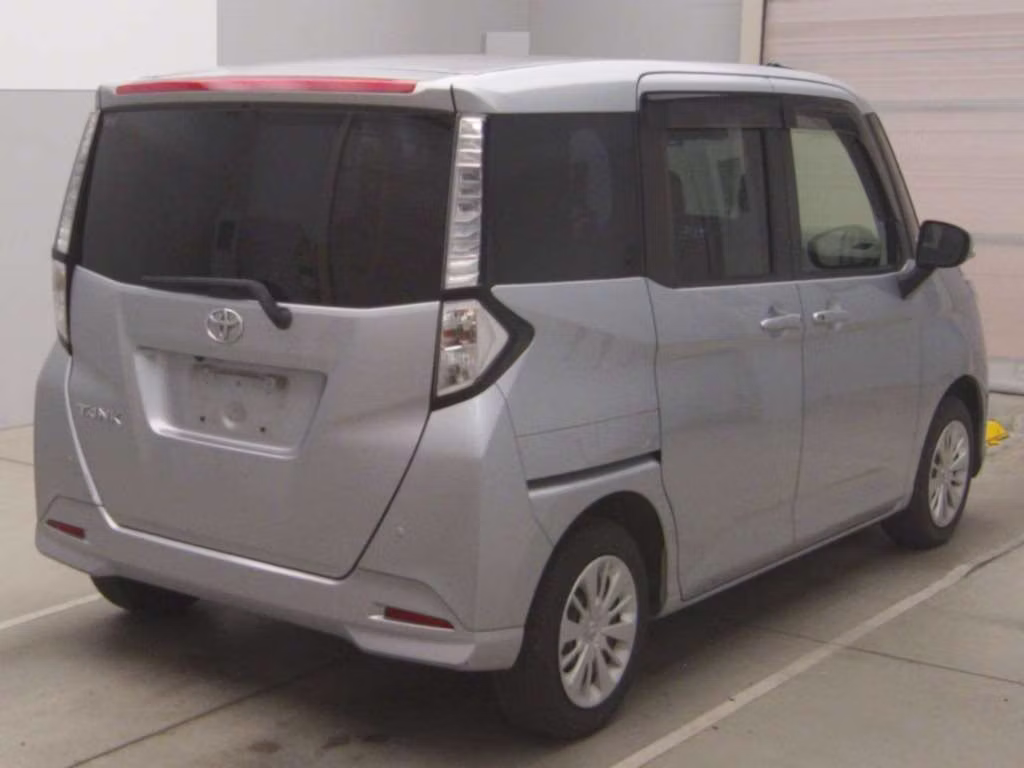 TOYOTA TANK