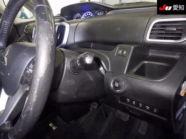 MITSUBISHI DELICA D:2