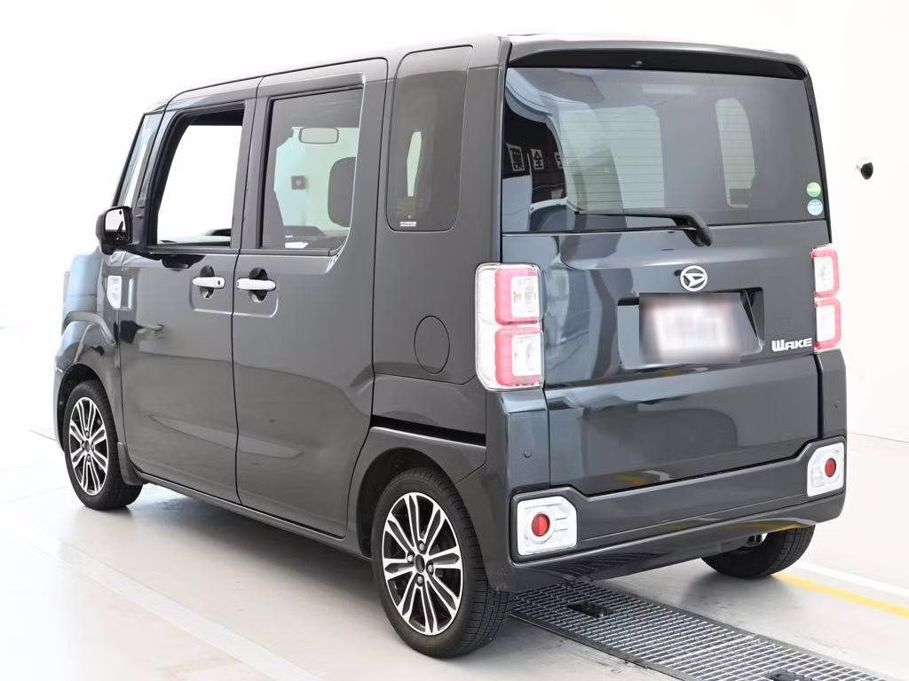 DAIHATSU WAKE