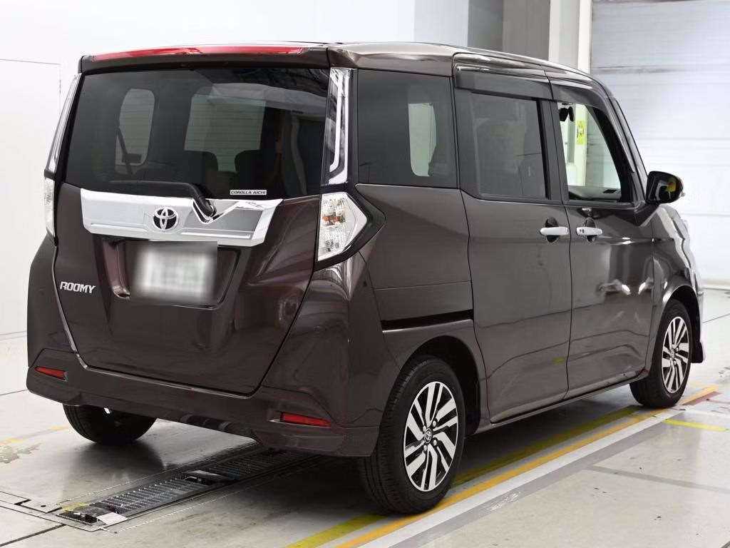 TOYOTA ROOMY