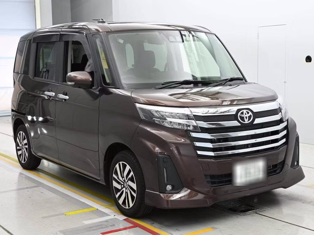 TOYOTA ROOMY