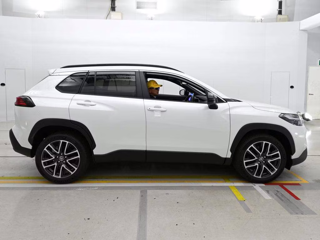 TOYOTA COROLLA CROSS