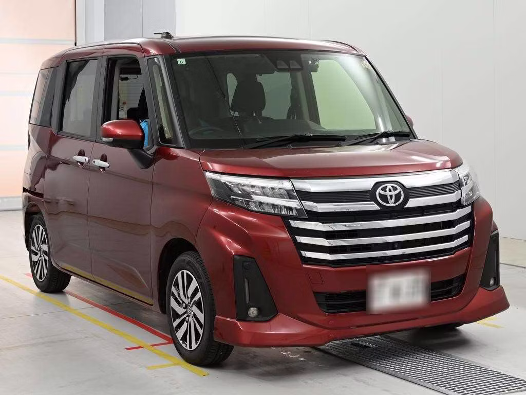 TOYOTA ROOMY