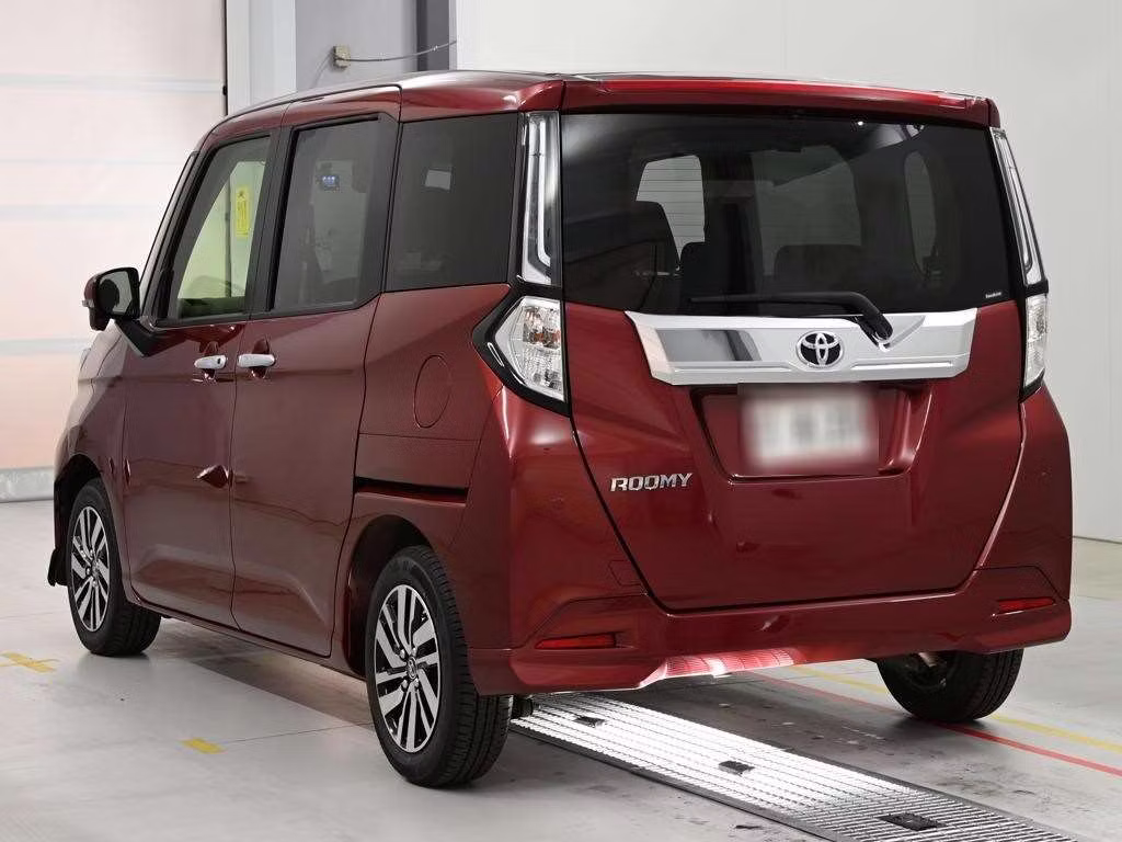 TOYOTA ROOMY