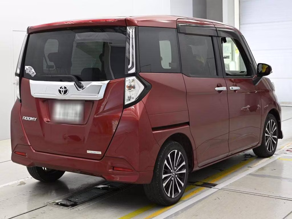 TOYOTA ROOMY