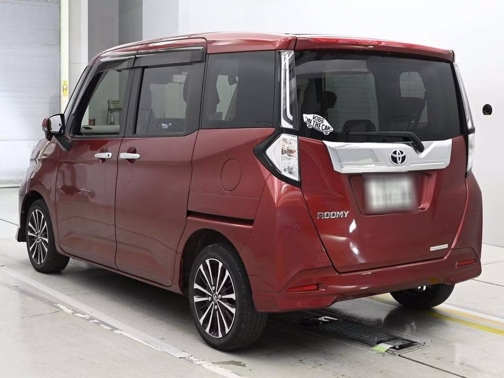 TOYOTA ROOMY