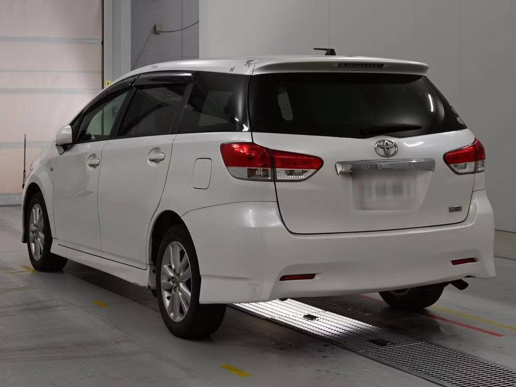 TOYOTA WISH
