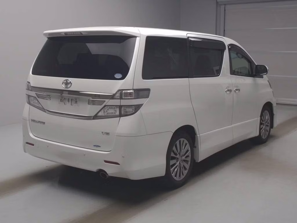 TOYOTA VELLFIRE