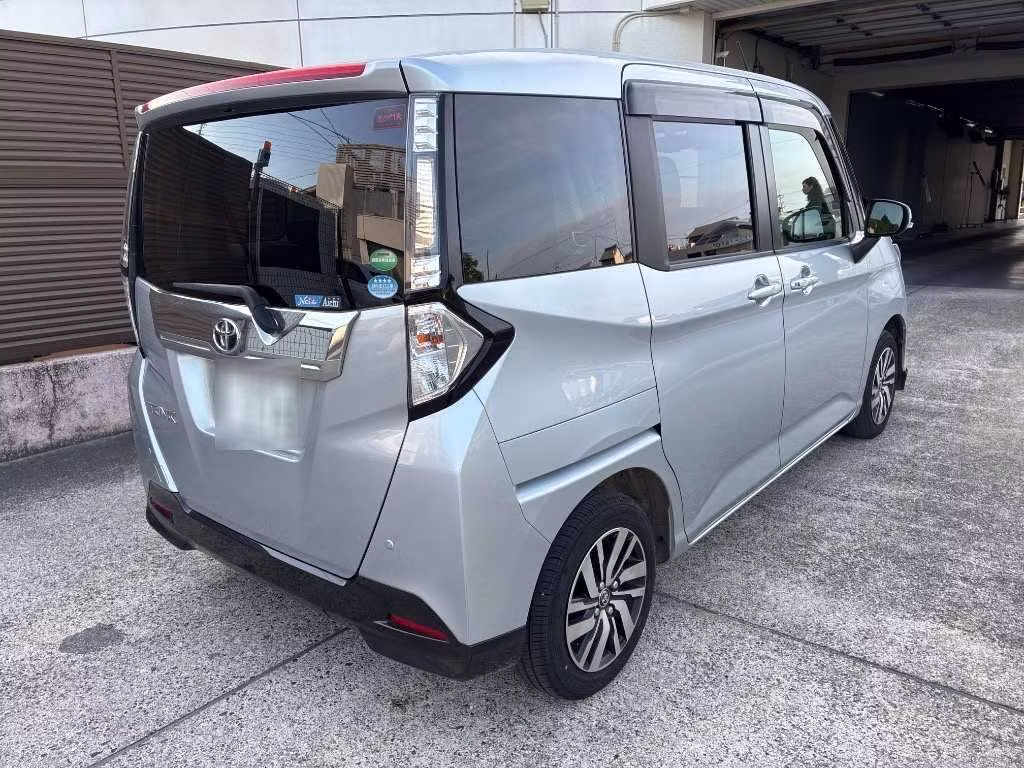 TOYOTA TANK