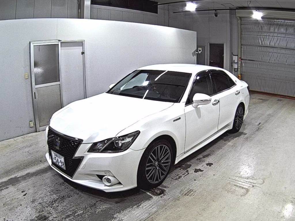 TOYOTA CROWN