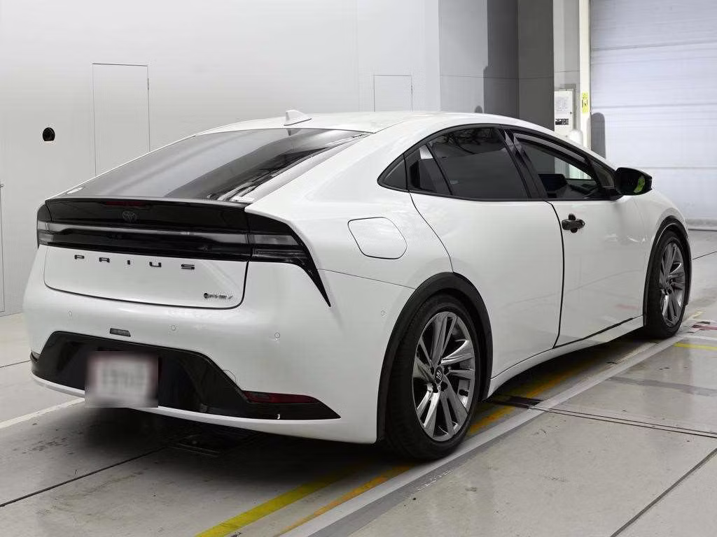 TOYOTA PRIUS PHV